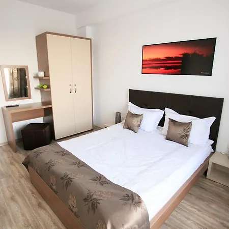 Sunrise Studio Mamaia